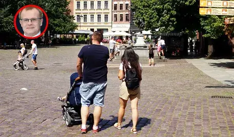Kotecki i rodzina.webp