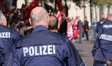 polizei-3772469_1280.webp