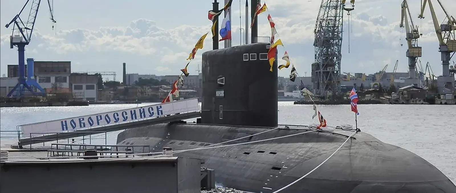 Rosjanom zepsuł się okręt podwodny. Doprowadzą do katastrofy ekologicznej?