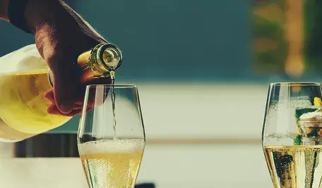 drinks-7055770_1280.webp