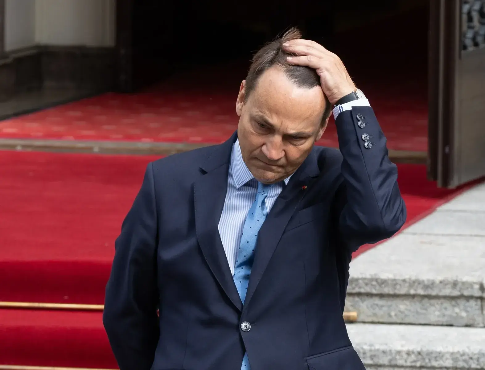 Totalny bałagan w MSZ. Sikorski grzmi na X, iż nie dostał notatki z wizyty w Białym Domu, a wysłano ją wczoraj!