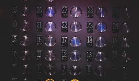 elevator-926058_1280.webp