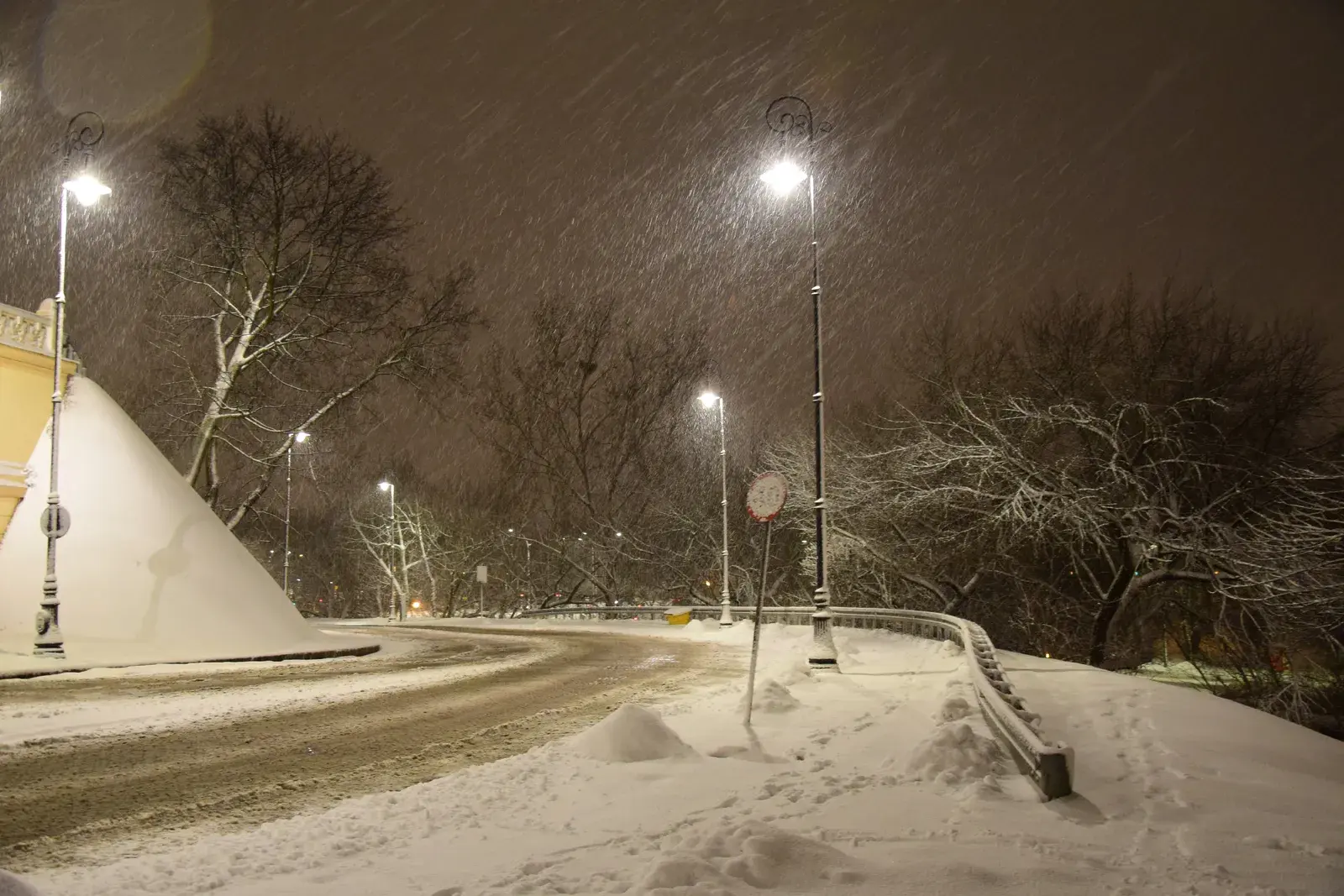 Szykuje się straszna noc! Atak zimy postawił na nogi żołnierzy WOT. Gdzie będzie najgorzej?
