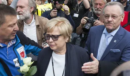 Małgorzata Gersdorf z białą różą - Niemcy do dziś są wzruszeni, gdy przypominają sobie ten dzień