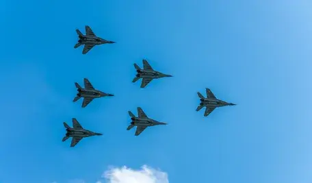 Polskie MiGi-29 w czasie defilady wojskowej 