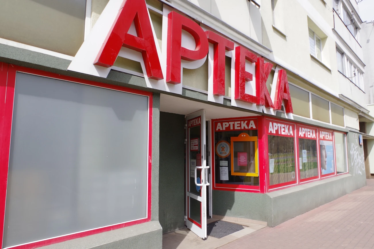 Kolonia farmaceutyczna Azji? Polska oddała zdrowie obywateli w obce ręce