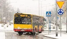 Służby w całej Polsce przygotowują się na trudną noc z intensywnymi opadami śniegu i oblodzeniem, które mogą sparaliżować drogi i kolej
