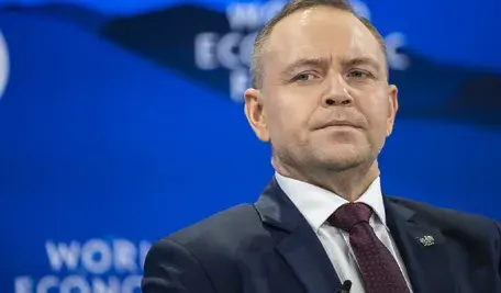 Karol Nawrocki poinformował po spotkaniu z Donaldem Trumpem w Davos, że rozmowy dotyczyły m.in. obecności wojsk USA w Polsce oraz ewentualnego udziału naszego kraju w Radzie Pokoju, który wymaga spełnienia procedur konstytucyjnych.