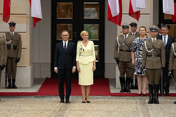 Była para prezydencka wchodzi w biznes. Tak nazwali swoją spółkę