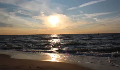 Na Morzu Bałtyckim dochodzi do zakłócania i fałszowania sygnału GPS, co powoduje błędne wskazania położenia statków i stwarza zagrożenie dla bezpieczeństwa żeglugi.