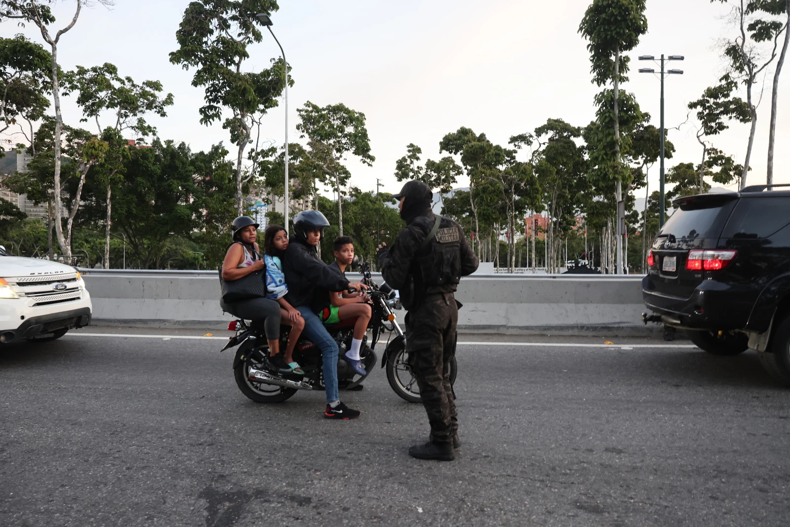 Kolumbia wyśle wojsko na granicę z Wenezuelą. Boi się uchodźców