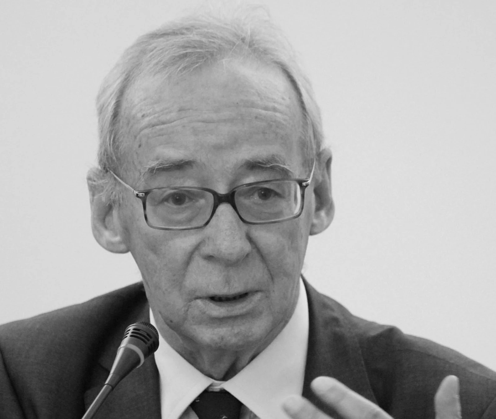 Znany historyk i działacz opozycji nie żyje. Cenckiewicz: Żegnaj, profesorze