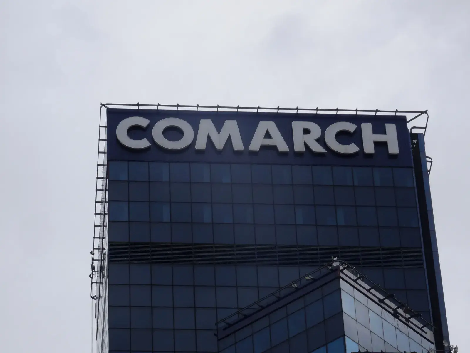 Najważniejsze systemy informatyczne ZUS, NFZ czy Ministerstwa Finansów po cichu przeszły w... obce ręce