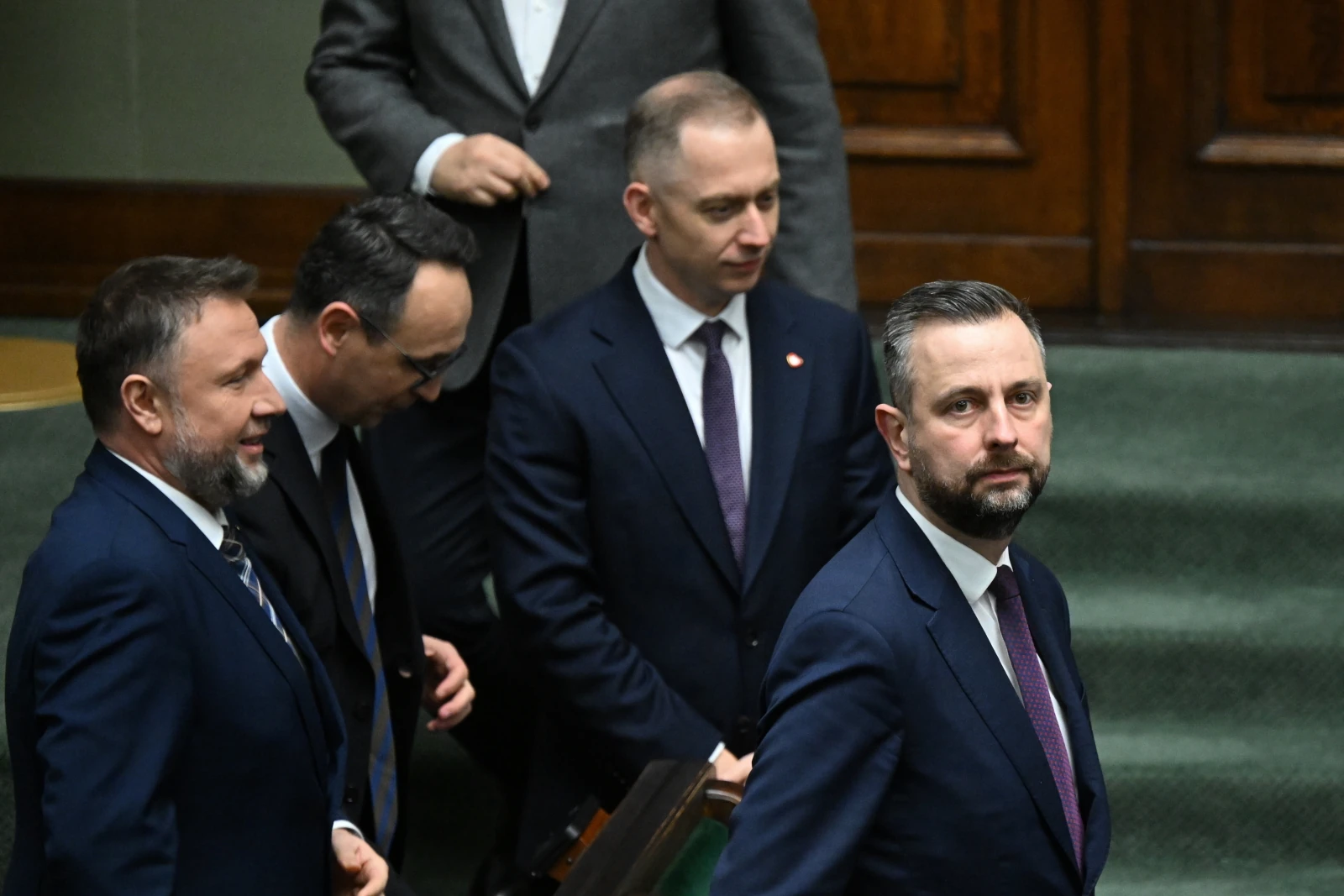 Koalicja boi się o większość w Sejmie? Ujawniono kulisy decyzji w sprawie kontrowersyjnych przepisów