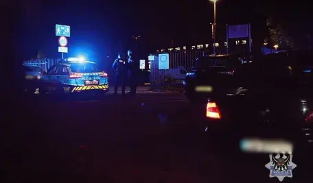 Dożywotni zakaz, alkohol i atak na policjanta. Recydywista aresztowany