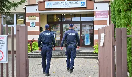 Policjanci w szkole w Mińsku Mazowieckim 