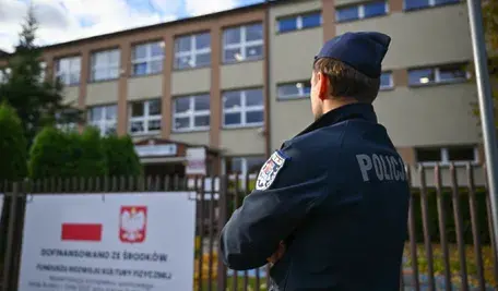 MIŃSK MAZOWIECKI ZAMKNIĘTE SZKOŁY PATROLE POLICJI