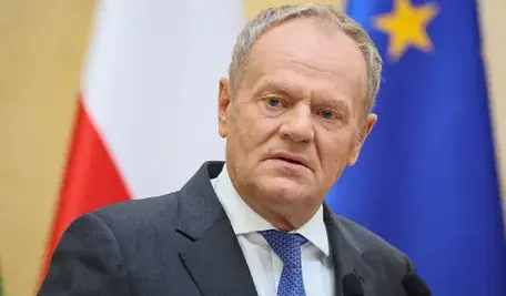 Donald Tusk i jego wykrzywiona w nienawiści twarz