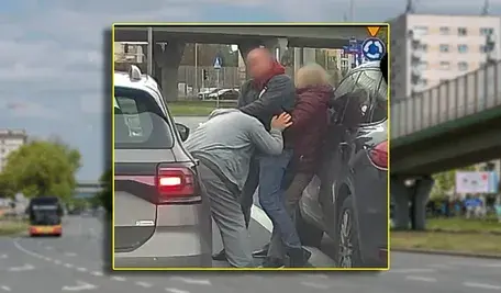 Agresywny kierowca bije małżeństwo