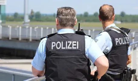 oberaichwald-police-4408788_1920