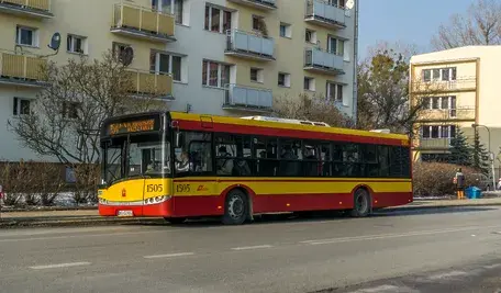 Tragiczny piątek w warszawskich autobusach