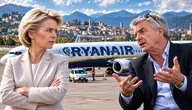 Ursula von der Leyen i Michael O’Leary na tle samolotu Ryanair podczas sporu o unijne podatki lotnicze