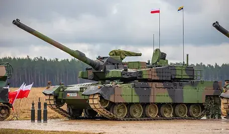 Michałowi Dworczykowi nie podoba się fakt, że zdalnie sterowany moduł uzbrojenia do polskich czołgów K2PL dostarczy norweski koncern Konsberg