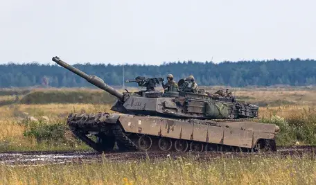 Czołg Abrams na poligonire