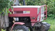 81-latek z Kutna został przygnieciony przez traktor, którym próbował wyrwać korzeń z ziemi