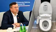 Posłowie pokazali zdjęcia z kontroli w ministerstwie. Wśród ujawnionego wyposażenia znalazła się zaawansowana elektroniczna toaleta z funkcją mycia i suszenia.