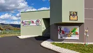 Nowoczesne Centrum Sztuki w Ouzon