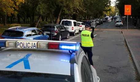 Akcja policji pod szkołą