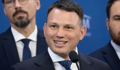 mentzen współpraca z PiS