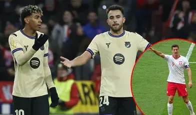 FC Barcelona's Lamine Yamal (L) and Eric Garcia (R) i Robert Leawandowski