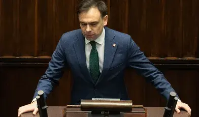 Minister finansów Andrzej Domański, odpowiedzialny za politykę podatkową państwa, krytykowaną przez Arthura Laffera jako zbyt obciążającą i nieskuteczną fiskalnie.