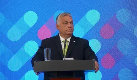 Wymiana zdań między Donaldem Tuskiem a Viktorem Orbánem po zablokowaniu unijnej pożyczki dla Ukrainy.