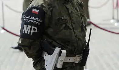 Funkcjonariusz Żandarmerii Wojskowej.