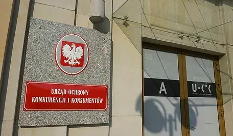 Wejście do siedziby Urzędu Ochrony Konkurencji i Konsumentów