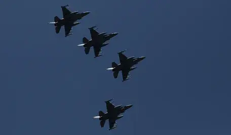 Polskie myśliwce F-16 podczas parady wojsk 