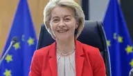 Ursula Von Der Leyen uśmiecha się na tle unijnych flag. Pewnie już wymyśliła nową przykrość dla Polaków, że jej tak wesoło. Jeżeli przeprowadzi swój plan doskonale będzie wiedziała, że to napisałem ja