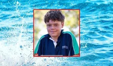 13-letni Australijczyk przez cztery godziny płynął do brzegu, by ocalić swoją rodzinę