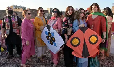 W pakistańskim Lahore po 19 latach znów odbyło się święto latawców Basant 