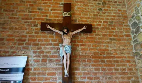 Archidiecezja wrocławska ostrzega przed oszustami podszywającymi się pod metropolitę i próbującymi wyłudzić pieniądze przy okazji kościelnych zbiórek na pomoc dla Ukrainy.