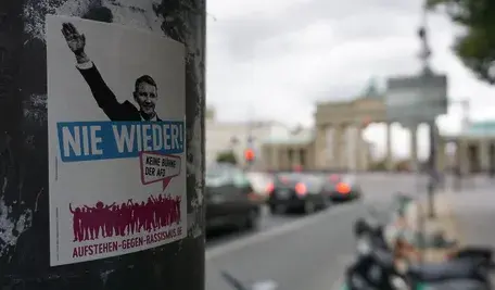 Lider AfD Tino Chrupalla twierdzi, że Niemcy nie są zagrożone przez Rosję i wzywa do wznowienia rozmów z Władimirem Putinem.