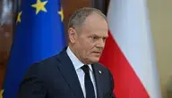 Donald Tusk zapowiada plan awaryjny rządu na wypadek weta prezydenta wobec ustawy SAFE, krytykując jednocześnie propozycję „SAFE 0%” i apelując o szybkie decyzje w sprawie finansowania bezpieczeństwa państwa.