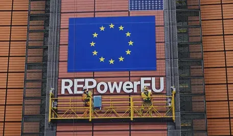 Premier Belgii Bart De Wever w wywiadzie dla „L’Echo” opowiada się za rozpoczęciem negocjacji UE z Rosją w sprawie zakończenia wojny w Ukrainie, wskazując na ograniczoną skuteczność sankcji i dalszej eskalacji konfliktu.