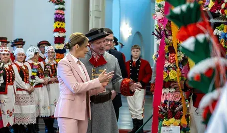 Pierwsza Dama przyjęła w Pałacu Prezydenckim twórców słynnych kurpiowskich palm