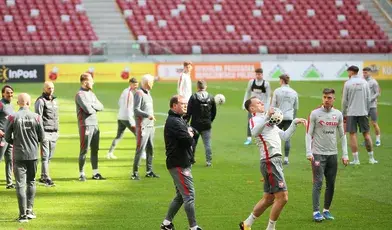 Reprezentacja Polski pod wodzą Jana Urbana jest już w Sztokholmie, a jeszcze wczoraj odbyła trening na Stadionie Narodowym 