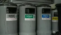 Plomby na pojemnikach pozwalają gminom kontrolować segregację śmieci i nakładać wyższe opłaty za nieprzestrzeganie zasad.