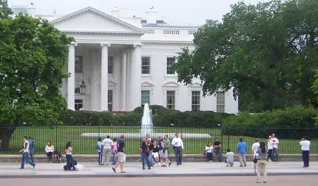 Demokraci już teraz rozważają, kogo wystawić w następnych wyborach prezydenckich. Największe szanse ma biały, heteroseksualny mężczyzna